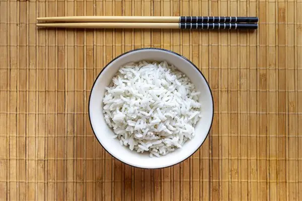 一碗隔夜剩饭酿成大祸!男子食用后被送进ICU抢救