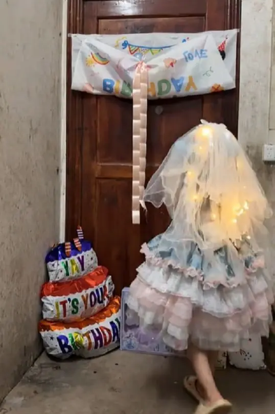 有那钱不如刷刷墙!一场农村生日仪式被群嘲,家长被迫看清现实!
