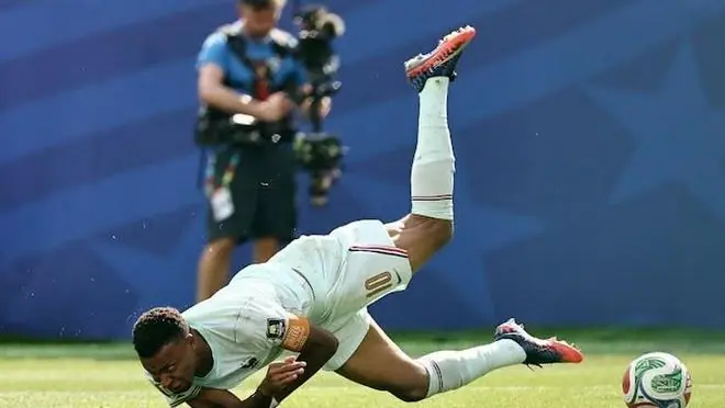 疯狂2-0!世界杯精彩一夜:姆巴佩失点后破门,法国连续3届进四强