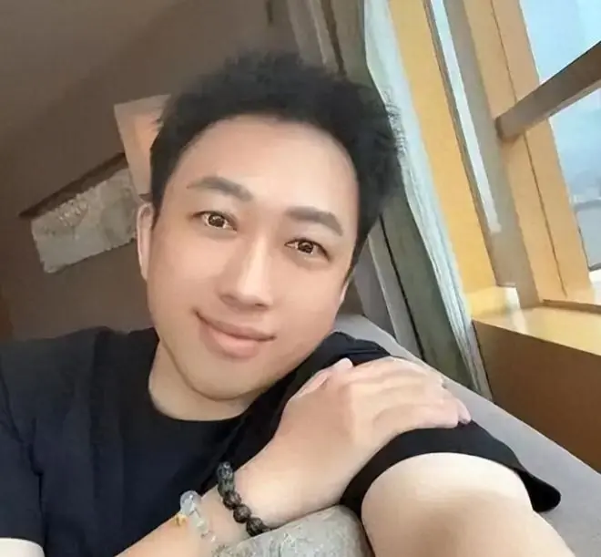 1天4个瓜!离婚、败诉、被逼发私密照、韩红风波反转,个个离谱