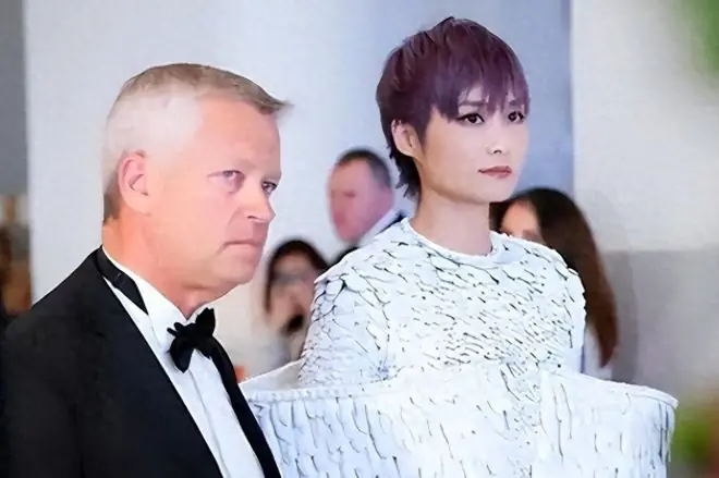 嫁78岁法国老头水落石出后，李宇春私生活曝光，丝毫不感到意外