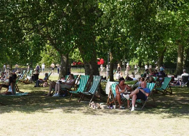 英国高温天数破纪录　西欧遭遇最热6月