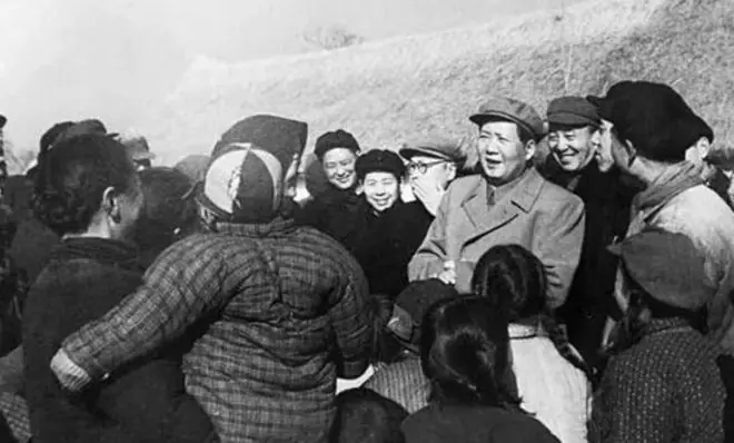 毛主席南巡,林彪的一个心腹主动告密,毛主席果断让许世友做准备