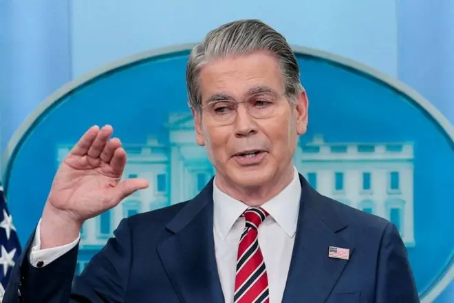 都怕美国出尔反尔,美财长承认:全世界只有中国敢买伊朗石油!