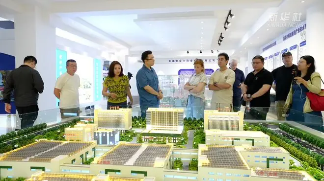 对话突尼斯留学生梅杰:我在中国学AI 感受科技产业全域生长的真实力量
