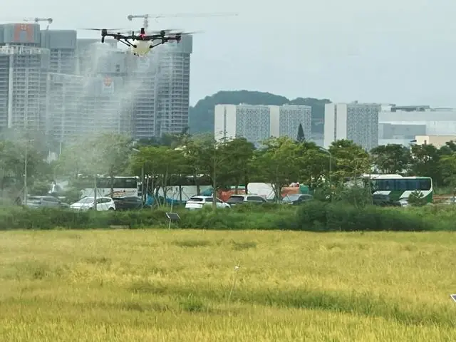 农业无人机竞争再升维:极飞科技发布机场产品,田间地头的“无人机场”也要卷起来了?
